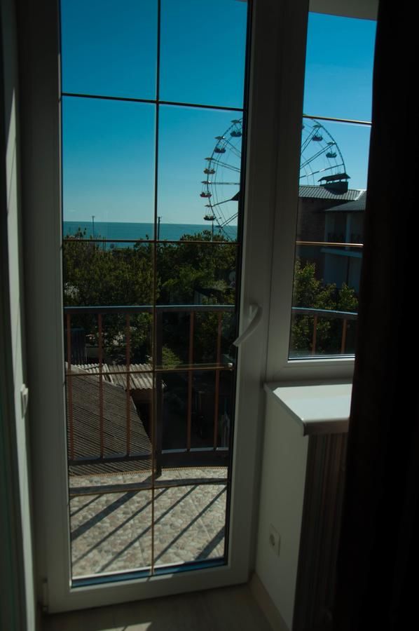 Гостевой дом Sun House Бердянск